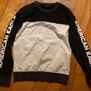 American Eagle Black and White Long sleeve